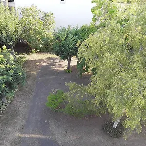 https://charmant-f2-avec-vue-proche-centre.hotels-rhonealpes.com