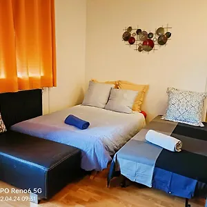 https://sawaddee.hotels-rhonealpes.com